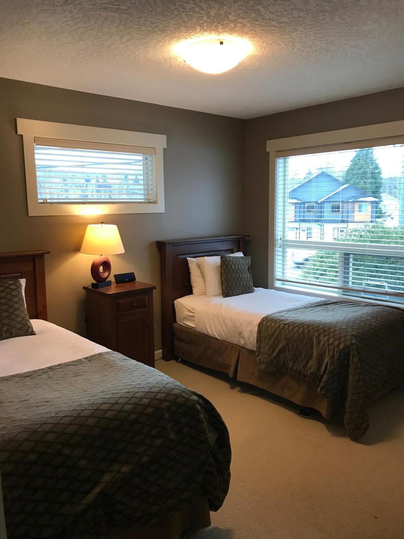 Sheringham Townhouse - Sooke Kültér fotó